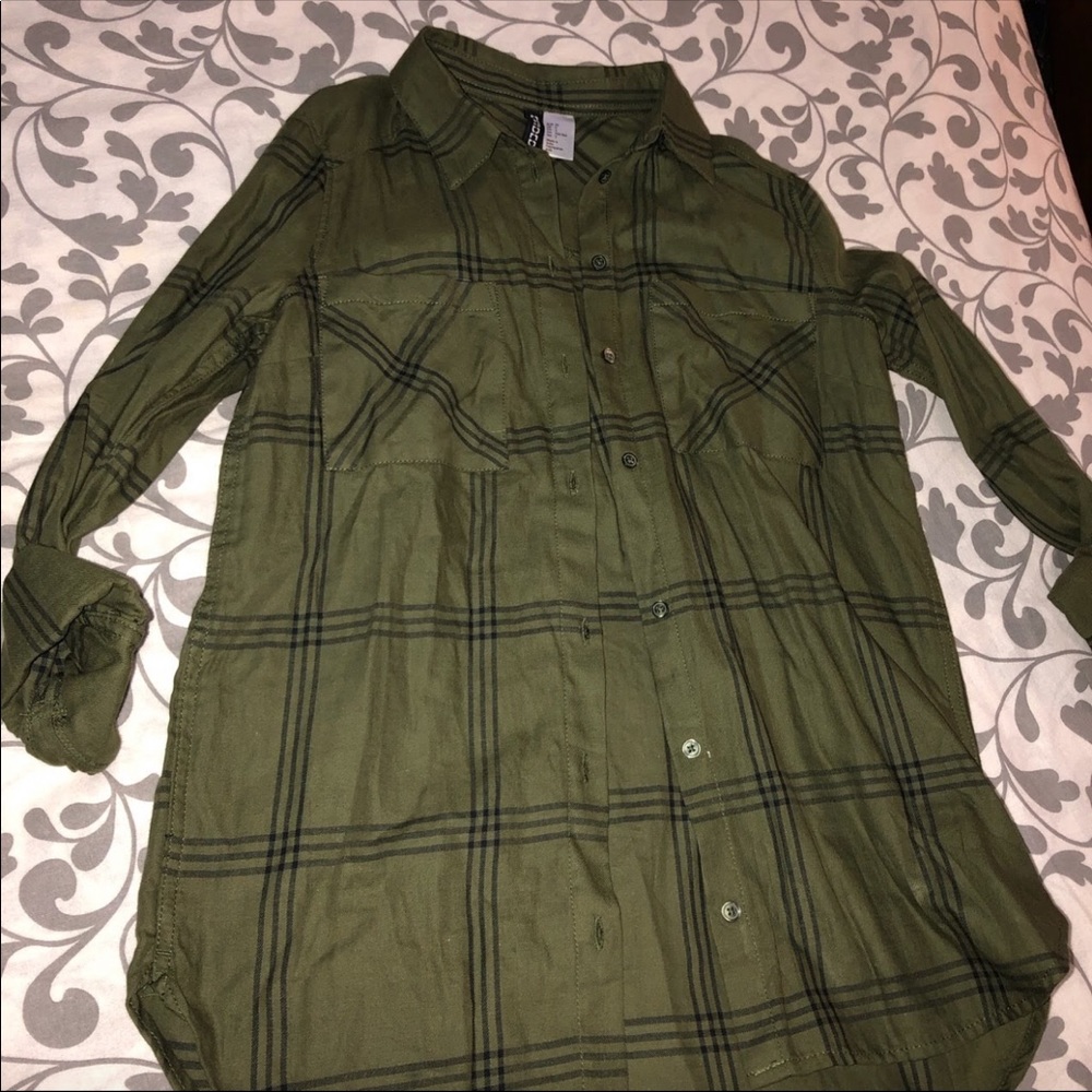 button down - Picture 2 of 3